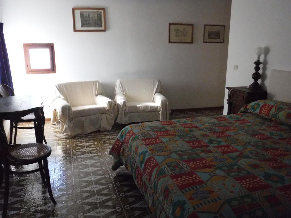 Al Rol Country house *